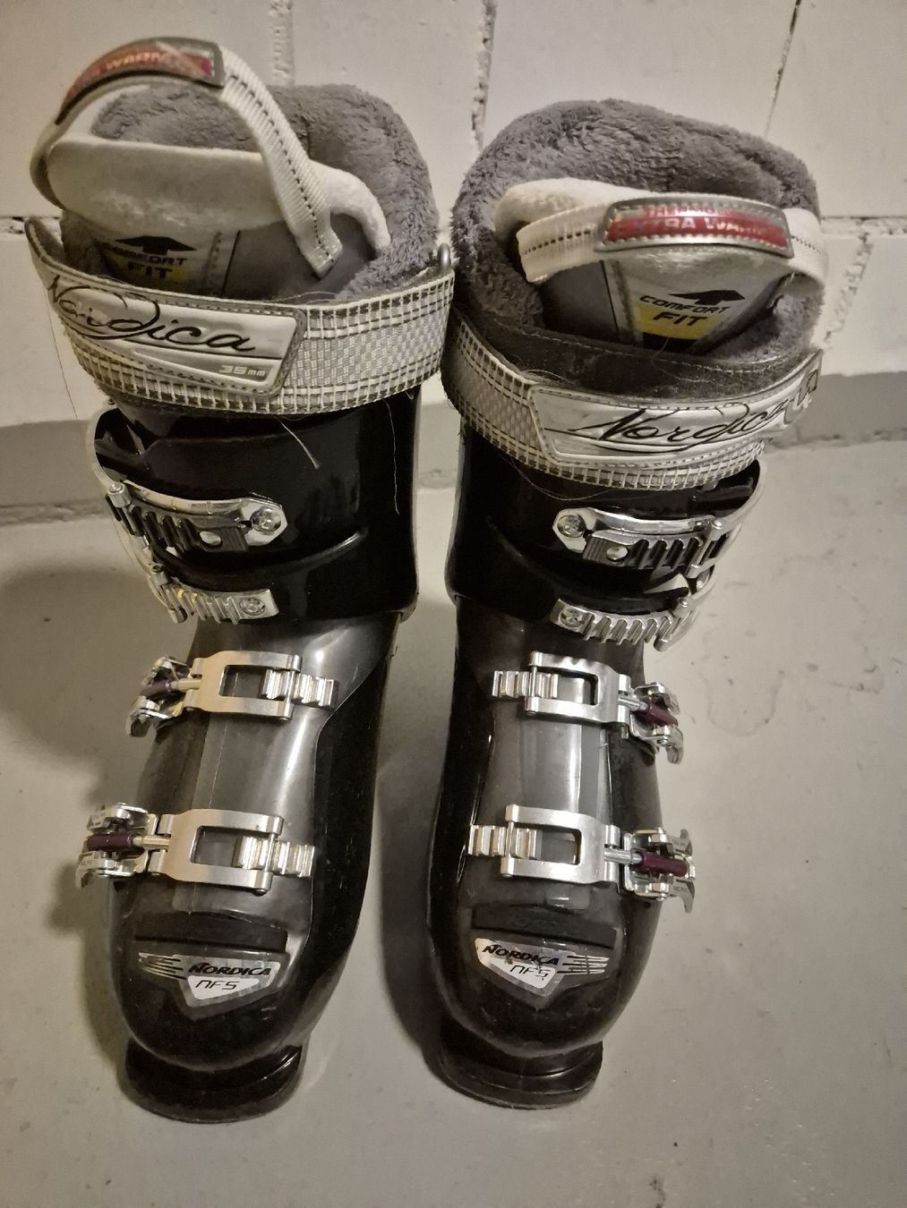 Chaussures femmes: Skischuhe Nordica – D'occasion à Uttigen par Lami0608 1